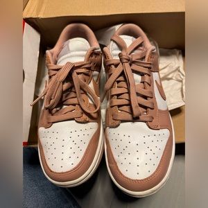 Rose whisper dunks